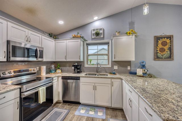 414 Mallard Circle, Chandler, IN 47610