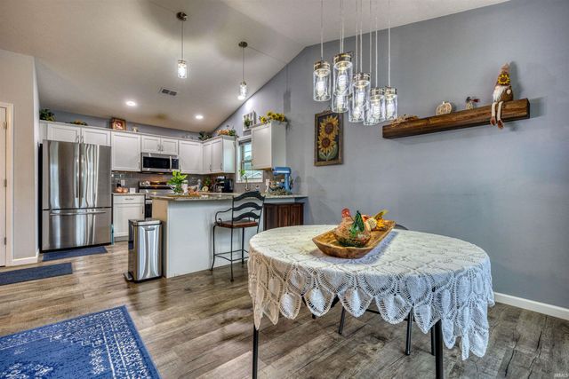 414 Mallard Circle, Chandler, IN 47610