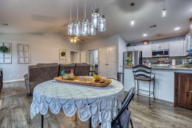414 Mallard Circle, Chandler, IN 47610