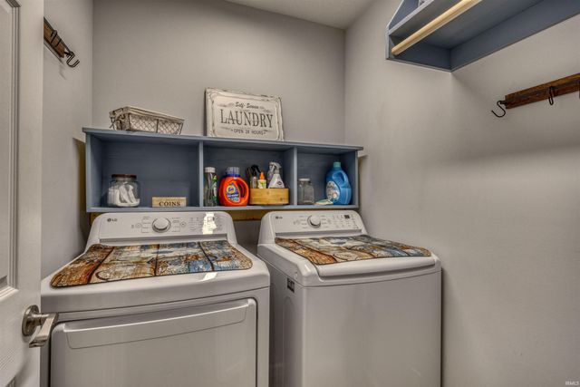414 Mallard Circle, Chandler, IN 47610