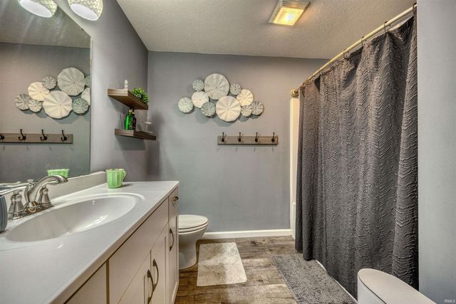 414 Mallard Circle, Chandler, IN 47610