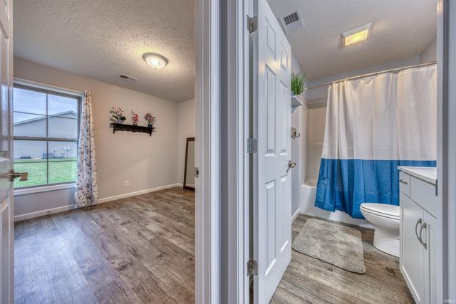 414 Mallard Circle, Chandler, IN 47610