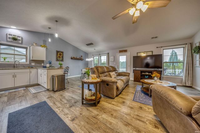 414 Mallard Circle, Chandler, IN 47610