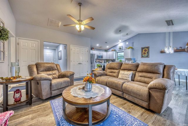 414 Mallard Circle, Chandler, IN 47610
