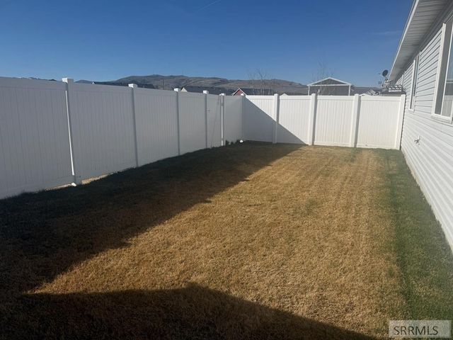 957 Pinewood Avenue, Chubbuck, ID 83202