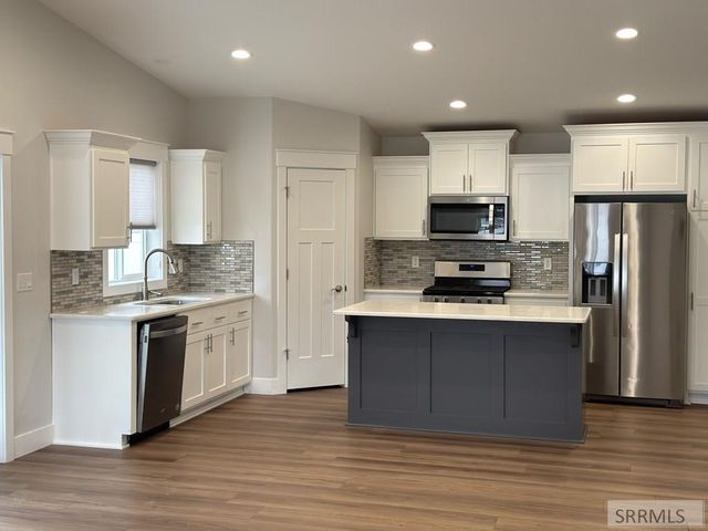 957 Pinewood Avenue, Chubbuck, ID 83202