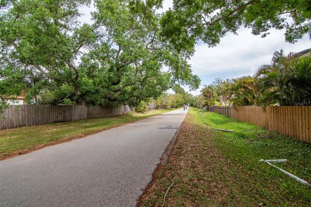 1840 DOUGLAS AVENUE, Dunedin, FL 34698