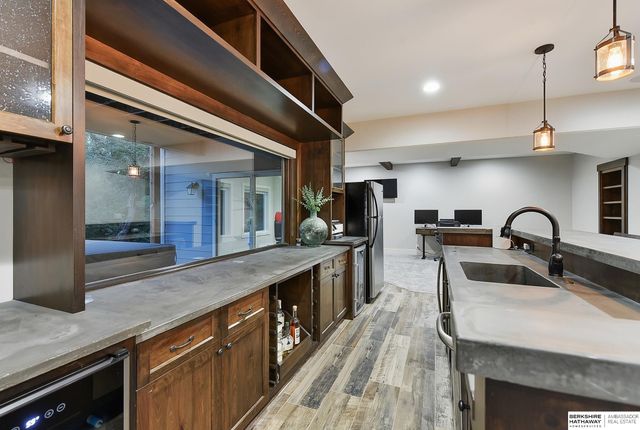 5702 S 239th Street, Elkhorn, NE 68022