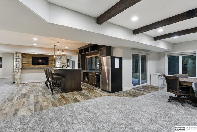 5702 S 239th Street, Elkhorn, NE 68022