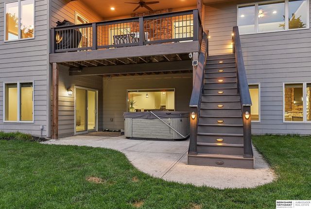5702 S 239th Street, Elkhorn, NE 68022