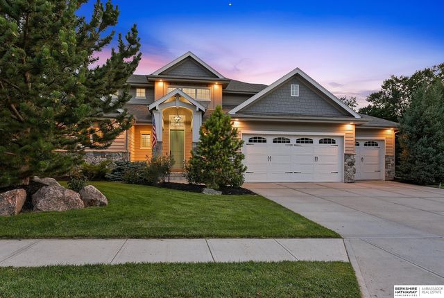 5702 S 239th Street, Elkhorn, NE 68022
