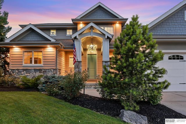 5702 S 239th Street, Elkhorn, NE 68022