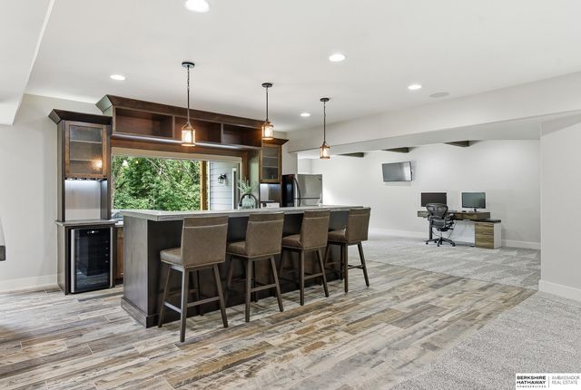 5702 S 239th Street, Elkhorn, NE 68022