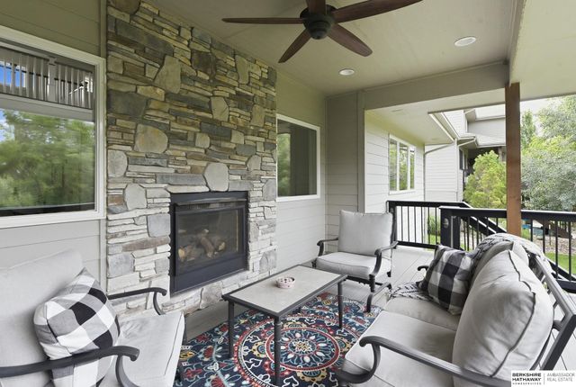 5702 S 239th Street, Elkhorn, NE 68022