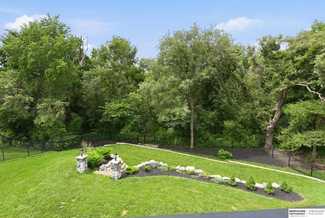 5702 S 239th Street, Elkhorn, NE 68022