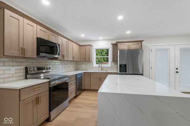 6530 W US Highway 50, North Vernon, IN 47265