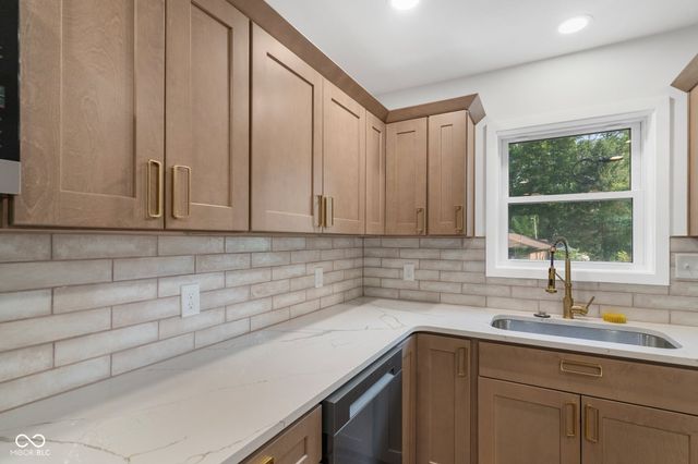 6530 W US Highway 50, North Vernon, IN 47265