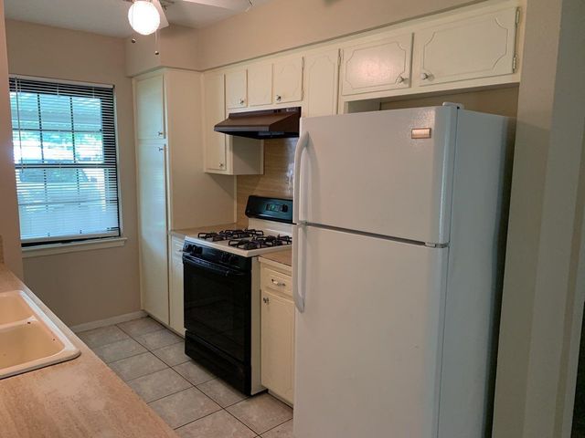 618 Overbluff Street, Channelview, TX 77530