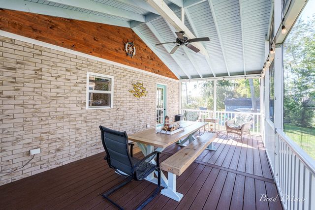 517 S Wythe Street, Pentwater, MI 49449