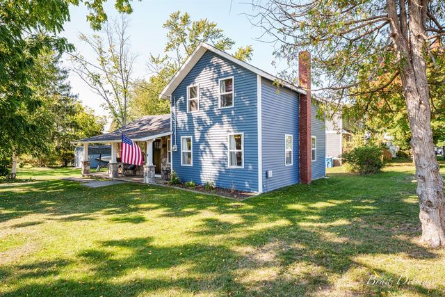 517 S Wythe Street, Pentwater, MI 49449