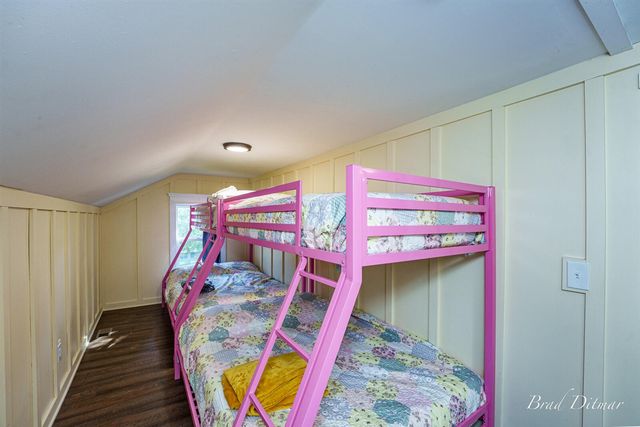 517 S Wythe Street, Pentwater, MI 49449