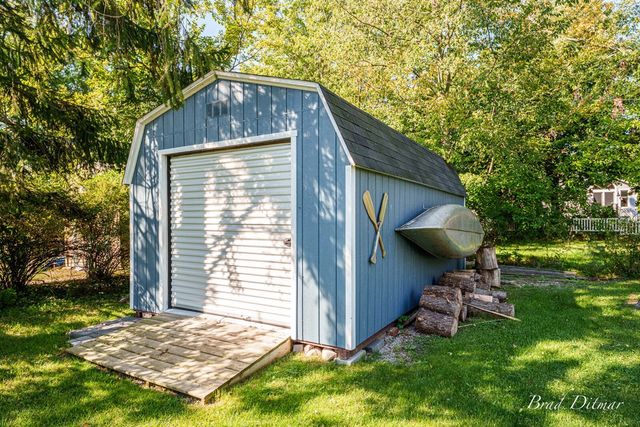 517 S Wythe Street, Pentwater, MI 49449