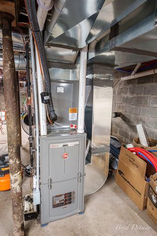 517 S Wythe Street, Pentwater, MI 49449