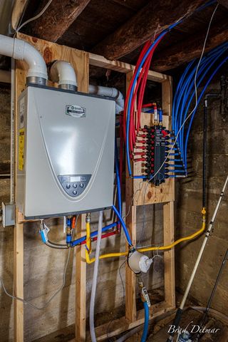 517 S Wythe Street, Pentwater, MI 49449