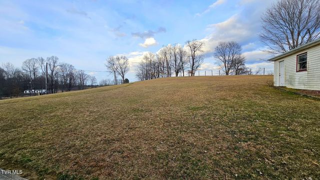 186 Fire Station Drive, Coeburn, VA 24230