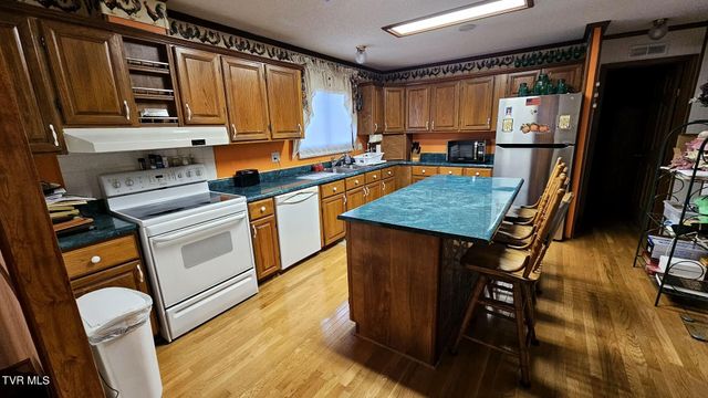 186 Fire Station Drive, Coeburn, VA 24230