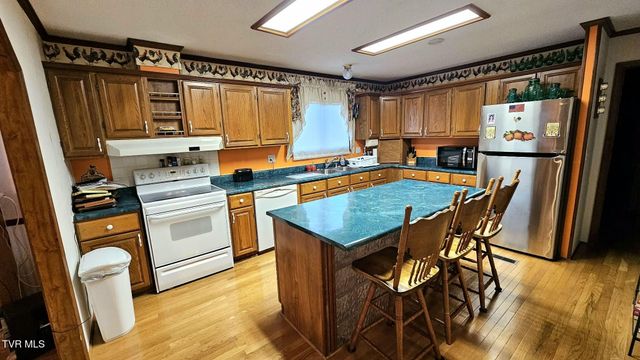 186 Fire Station Drive, Coeburn, VA 24230