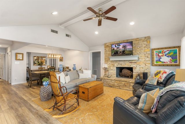 327 Admiral Drive, Gun Barrel City, TX 75156