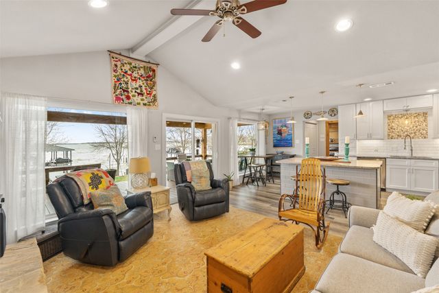 327 Admiral Drive, Gun Barrel City, TX 75156