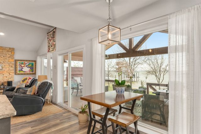 327 Admiral Drive, Gun Barrel City, TX 75156