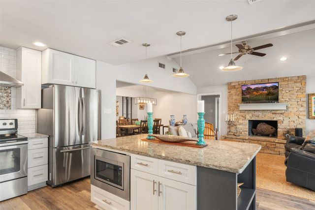 327 Admiral Drive, Gun Barrel City, TX 75156