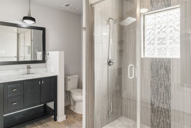 327 Admiral Drive, Gun Barrel City, TX 75156