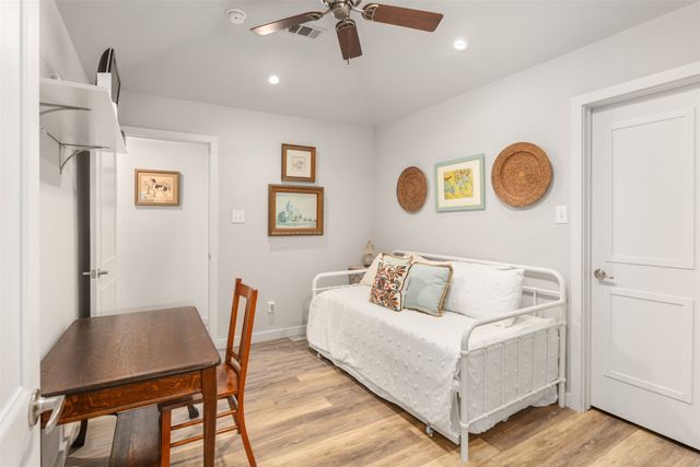 327 Admiral Drive, Gun Barrel City, TX 75156