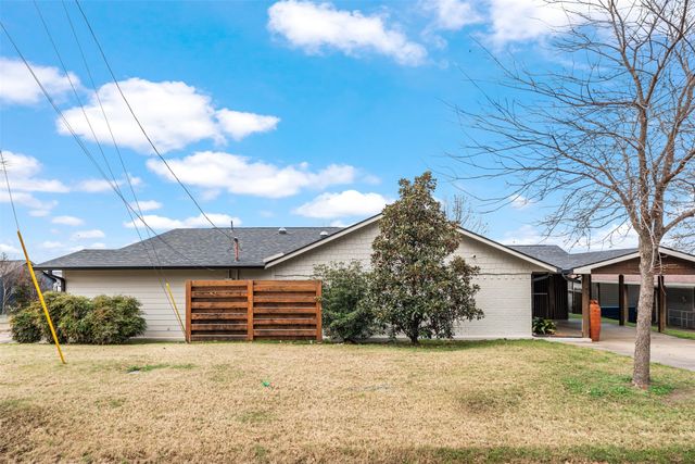 327 Admiral Drive, Gun Barrel City, TX 75156