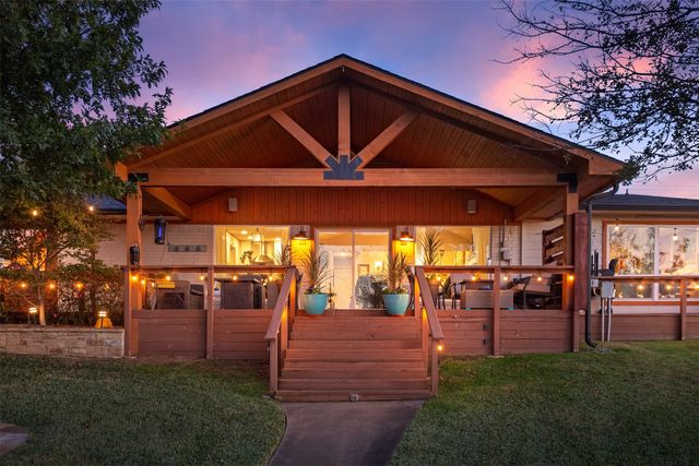 327 Admiral Drive, Gun Barrel City, TX 75156