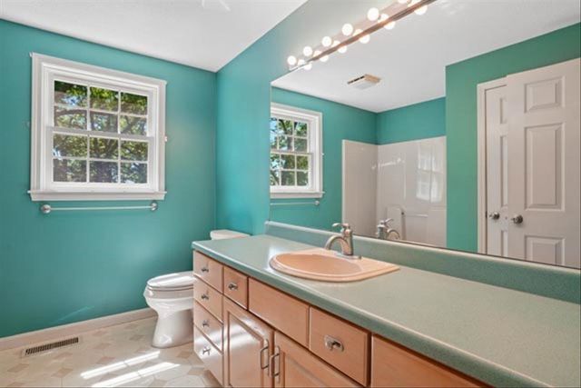 153 Fleming Street, Manchester, NH 03104