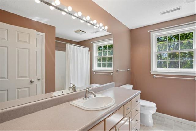 153 Fleming Street, Manchester, NH 03104