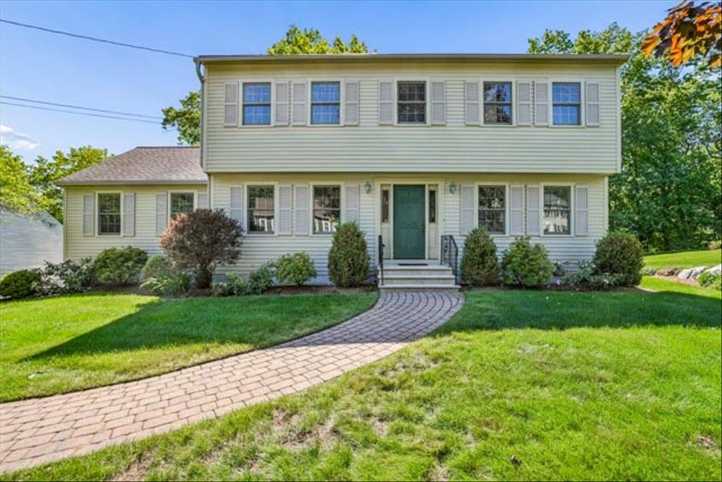 153 Fleming Street, Manchester, NH 03104