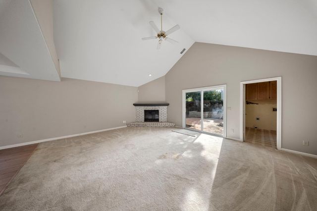 1128 Valencia Ct, Modesto, CA 95350