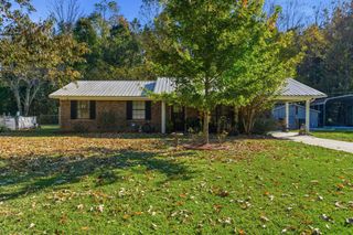 81 Mollie Boutwell Rd., Laurel, MS 39443