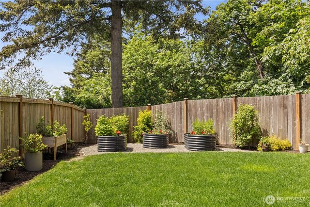 26911 101st Court SE, Kent, WA 98030