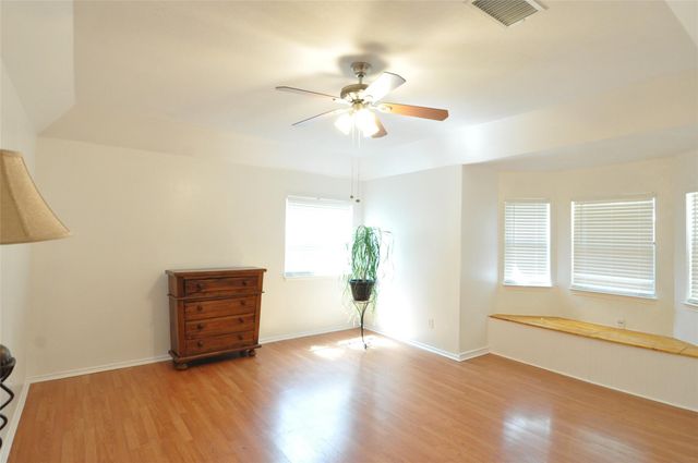 9902 Talleyran DR, Austin, TX 78750