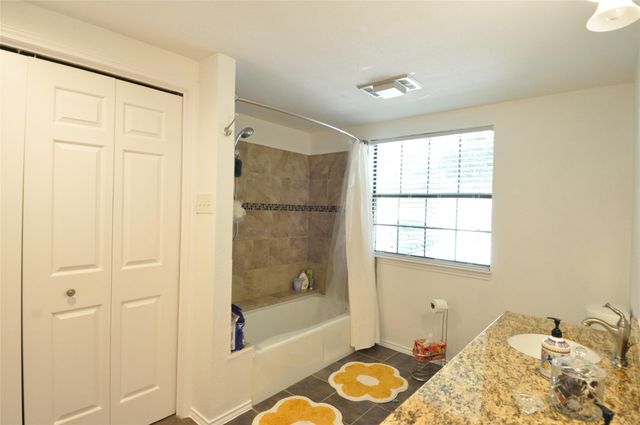 9902 Talleyran DR, Austin, TX 78750
