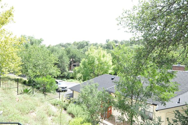 9902 Talleyran DR, Austin, TX 78750