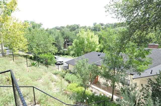 9902 Talleyran DR, Austin, TX 78750