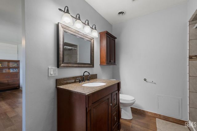 2921 Staunton Court, Bakersfield, CA 93306